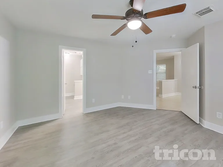 18167 Woodsdale Ct — Photo 5