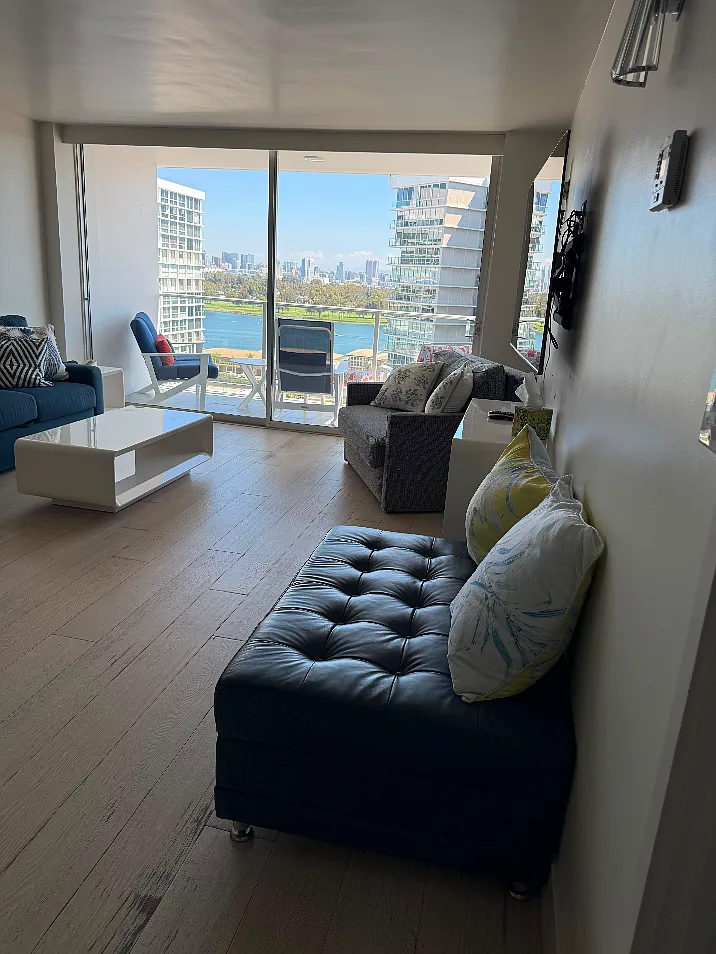 1 bed, 786 sqft, $6,000 — Photo 2