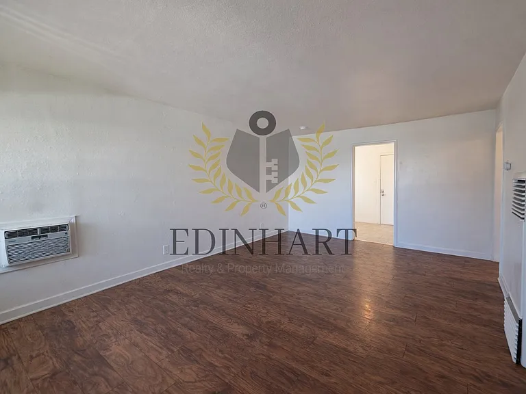 1916 E Hunter Ave #4 — Photo 3