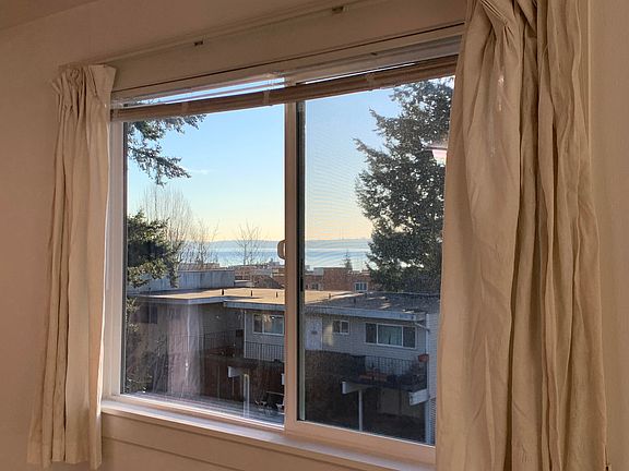 5th image of 9912 NE 119th Ct APT B