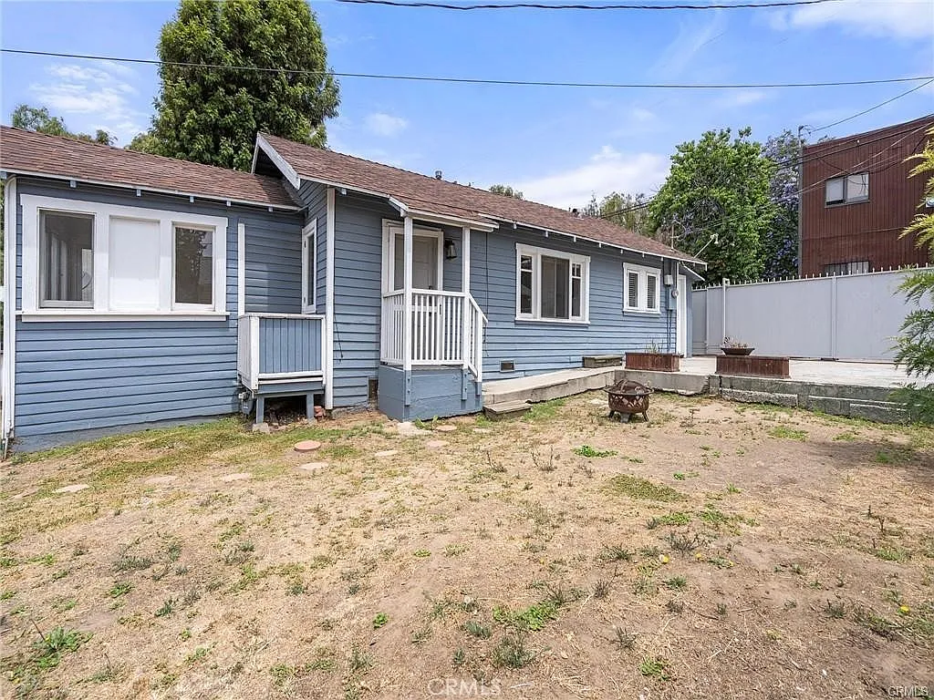 2 bed, 1000 sqft, $2,700 — Photo 3