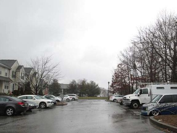 4th image of 1335 Foxglove Sq