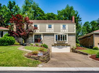 1426 Mohican Dr, Mt Lebanon, PA