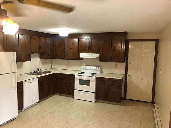 5th image of 76 Sandy Brook Dr #1