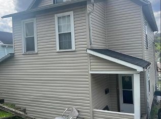 310 1/2 Oak St, Johnstown, PA 15902
