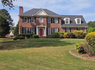 100 Acorn Rdg, Fayetteville, GA 30214