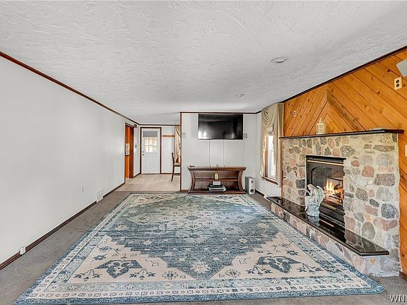 3rd image of 4554 Meyer Rd