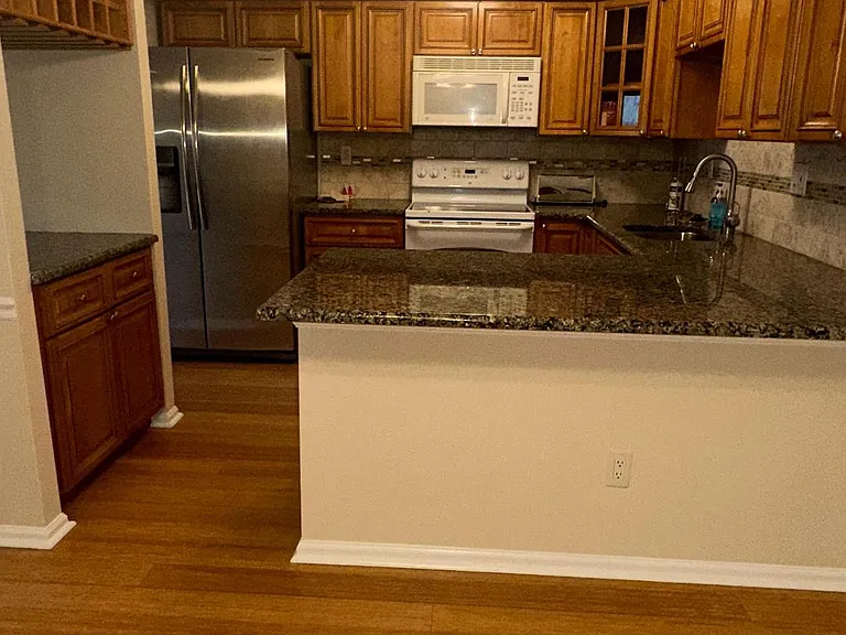 27 Oakridge Dr #2 — Photo 4