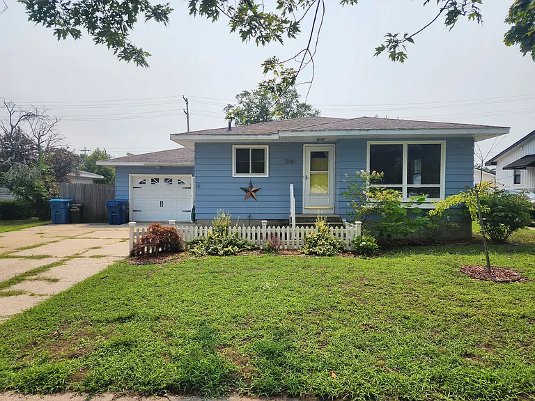 1240 Grant Ave — Photo 1