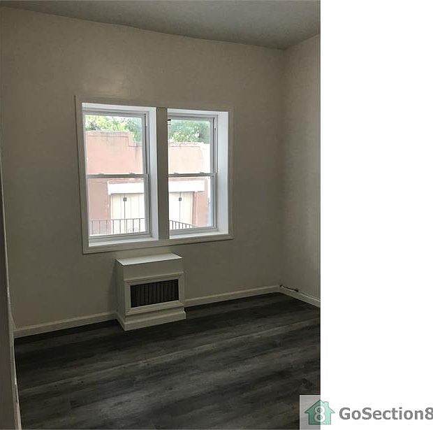 2nd image of 3130 Seymour Ave #1