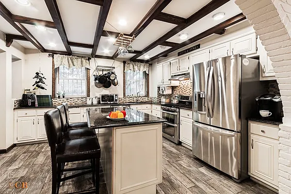 Rented by Compass | media 18