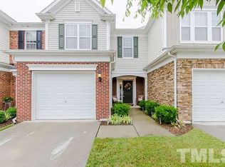 8410 Pilots View Dr, Raleigh, NC 27617