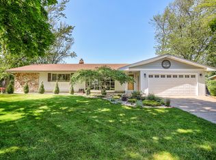 27 W 40th St, Holland, MI 49423