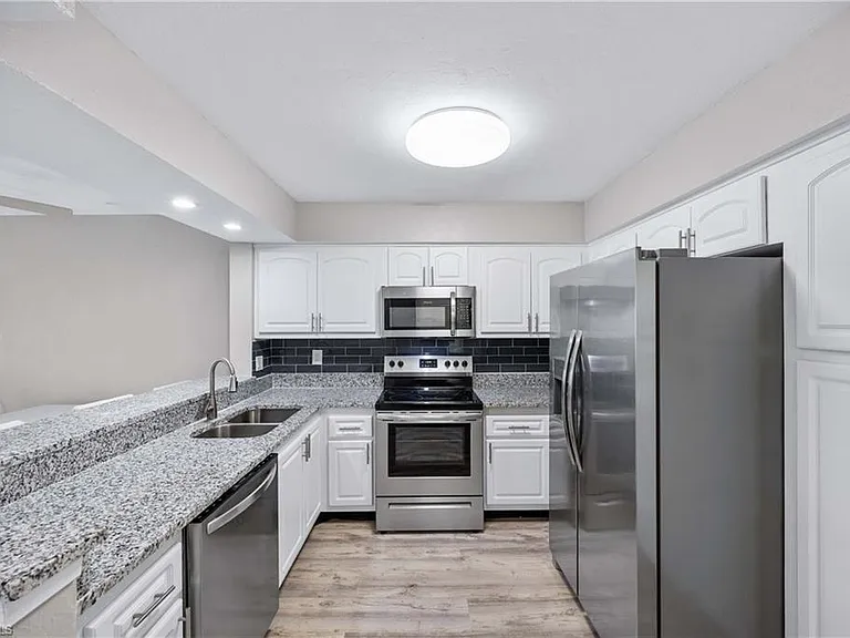 228 Fox Glen Dr #3310 — Photo 6