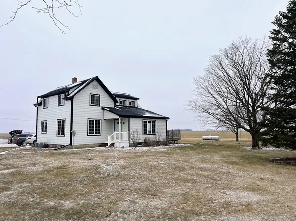 1420 390th St, Royal, IA 51357