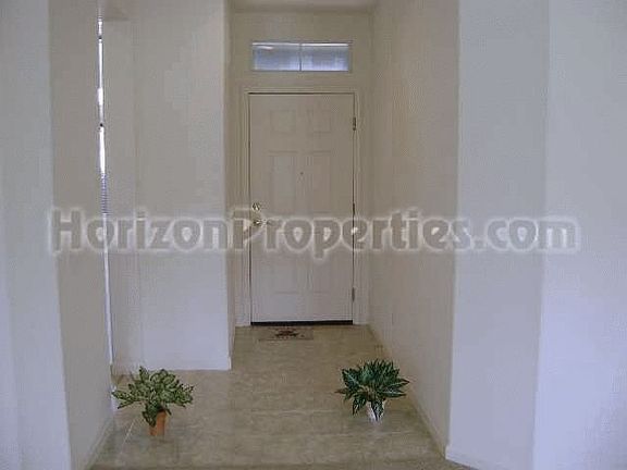 (2) : 7925 Quaker Ridge Way Sacramento, CA