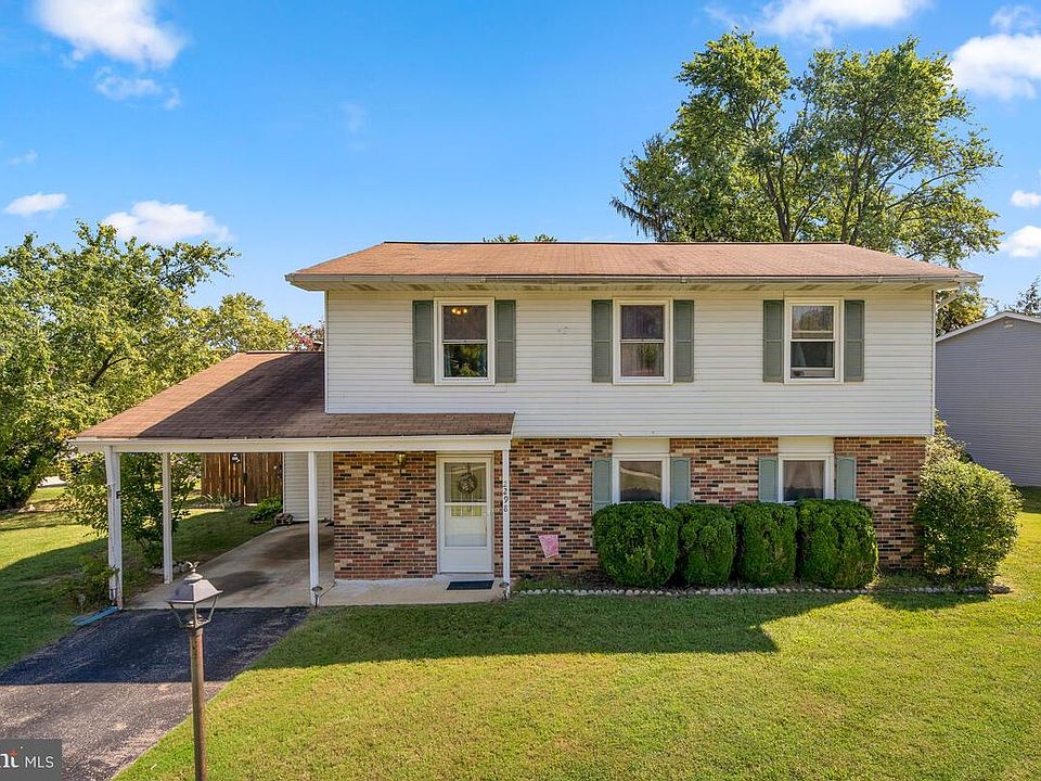 1st image of 2298 Four Seasons Dr