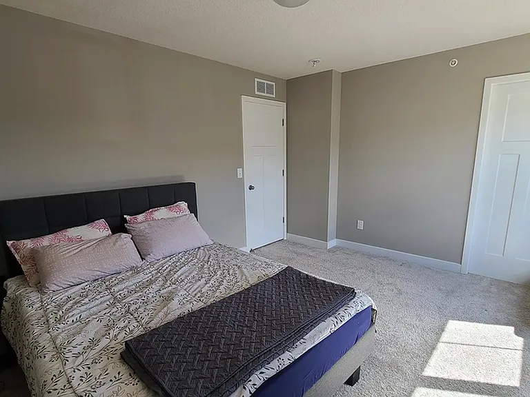 7254 Yellowstone Ct N — Photo 17
