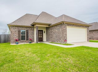 104 Nuttal Ln, Youngsville, LA 70592