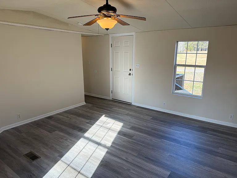 3993 Miller Dr — Photo 17