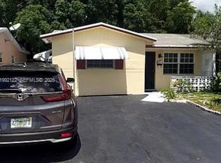 5705 NW 14th St, Lauderhill, FL 33313
