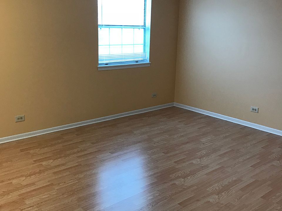1st image of 546 E Shag Bark Ln APT E
