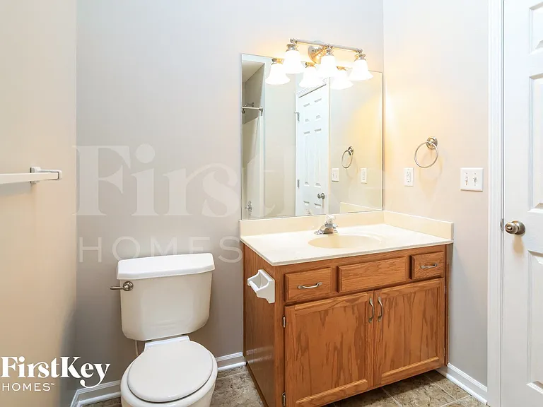 707 Corrington Dr — Photo 12