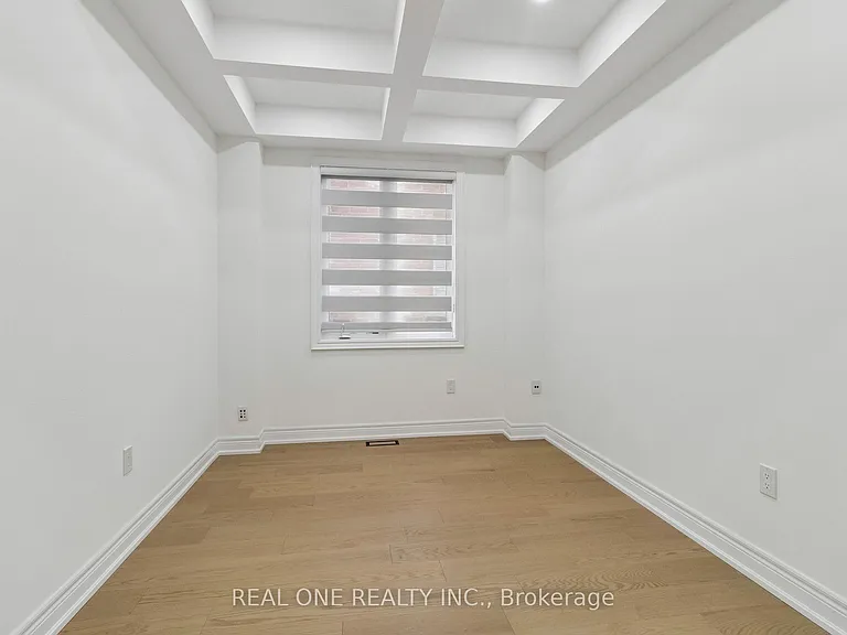 19 Rivoli Dr — Photo 10