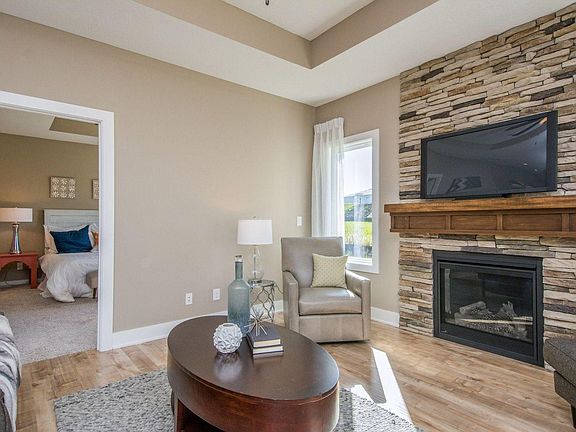 5th image of 1308 Tuscany Dr SE