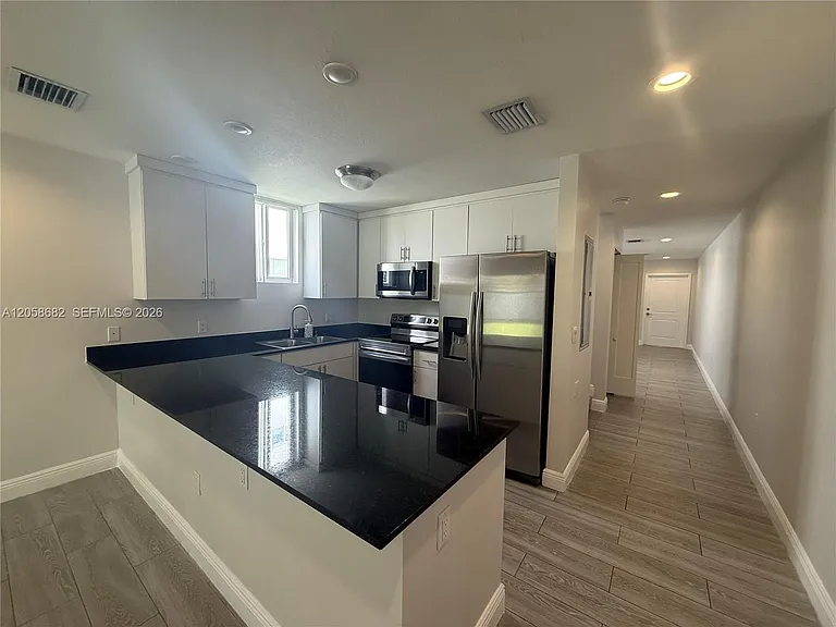 16 E St #177 — Photo 3