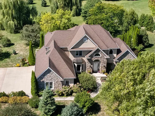 3584 Royal Sierra Trl, Neenah, WI 54956