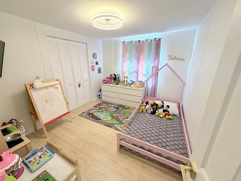 5221 SW 25th Ave — Photo 11