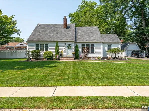 800 Asbury St, New Milford, NJ 07646
