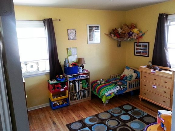 2nd bedroom