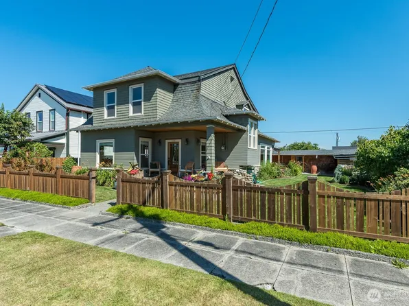 1118 4th Street, Anacortes, WA 98221