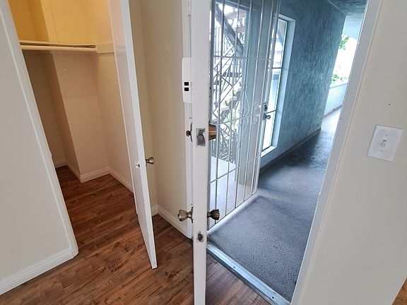 4th image of 12217 Texas Ave APT 204