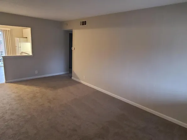 35 Cathcart Dr APT D, Ballwin, MO 63021