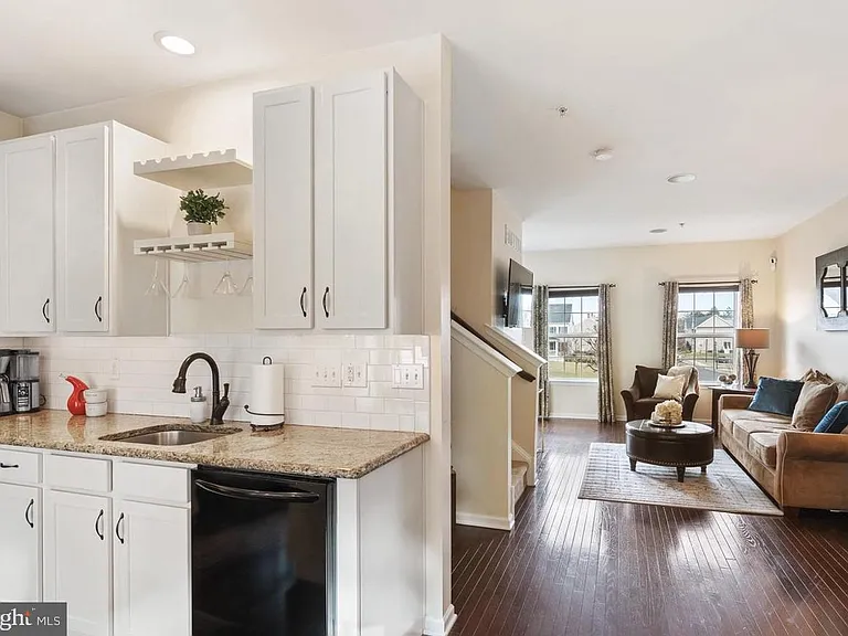 3832 William Daves Rd #8 — Photo 4