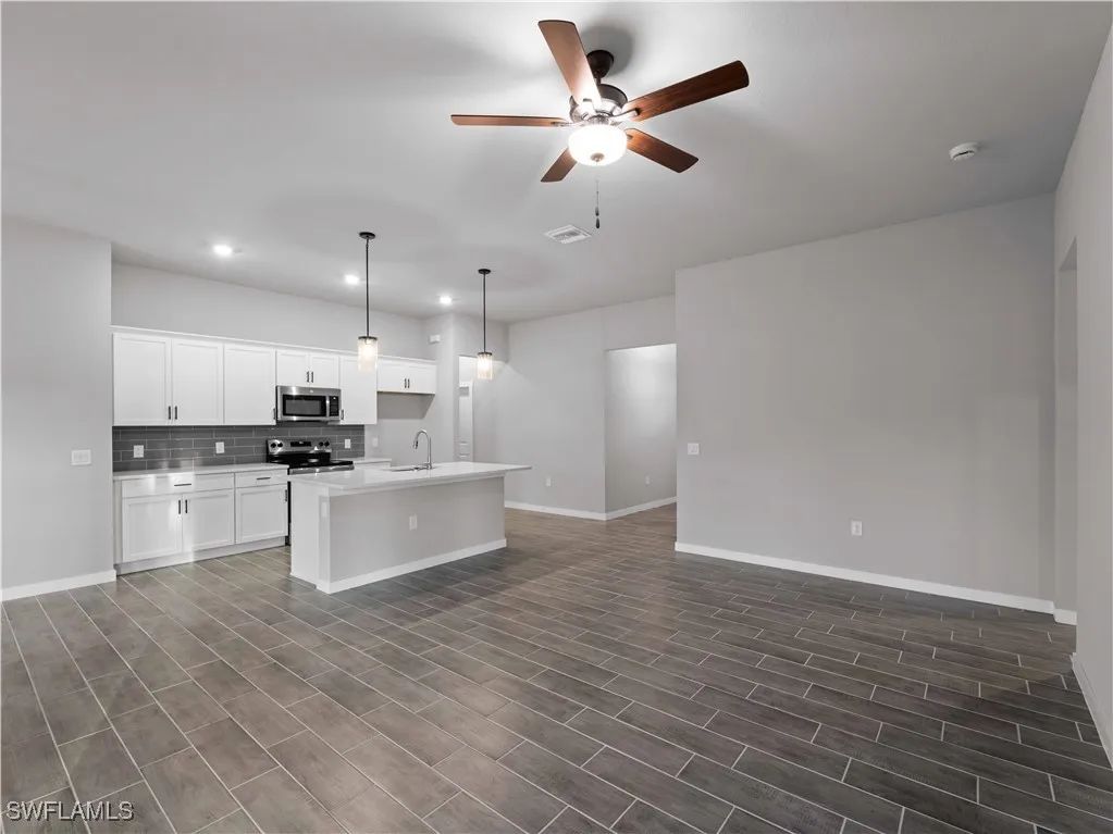 next background image