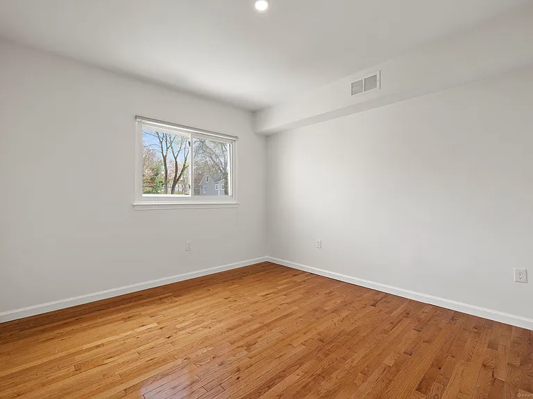 1153 Stratfield Rd #1153 — Photo 9