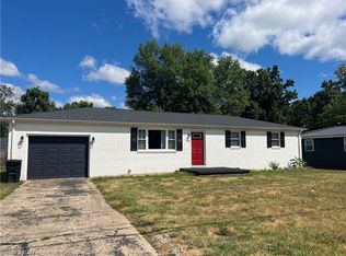 173 S Maple Dr, Mineral Wells, WV 26150