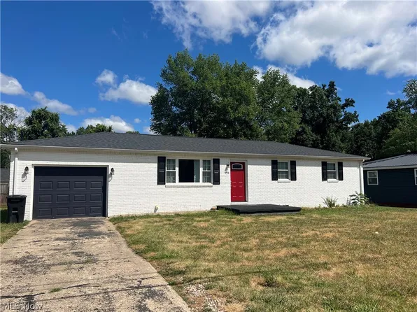 173 S Maple Dr, Mineral Wells, WV 26150