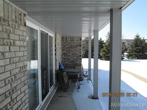 5th image of 48593 Edgemont Ct