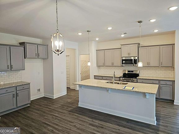 5th image of 313 Angela Ave Lot 5