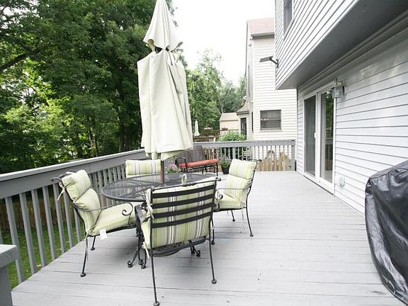 3rd image of 8657 Olenbrook Dr