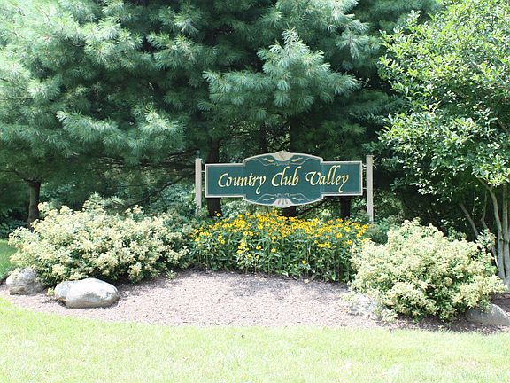 2nd image of 320 Baltusrol Dr