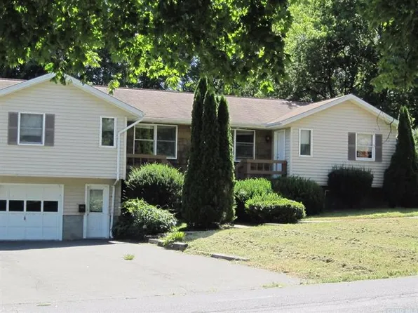 66 Post St, Saugerties, NY 12477