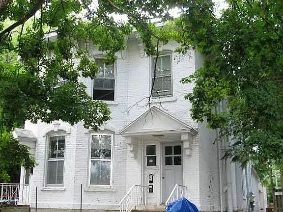 4th image of 307 W Elm St APT 1