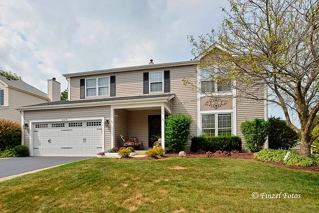 624 Chatham Cir photo 1