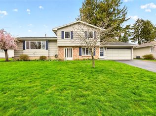 25 Andrea Ln, Rochester, NY 14609